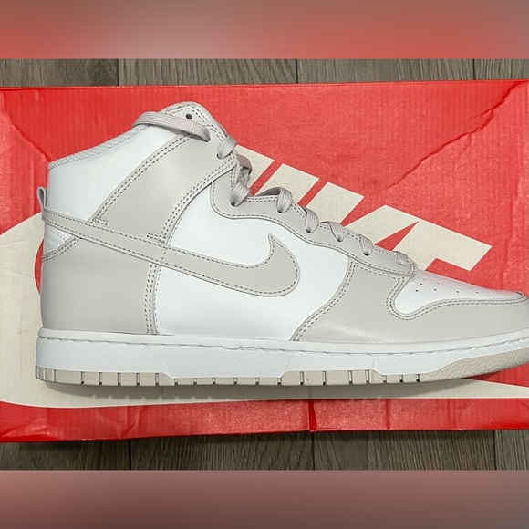 Nike Dunks Vast Grey - Picture 2 of 3